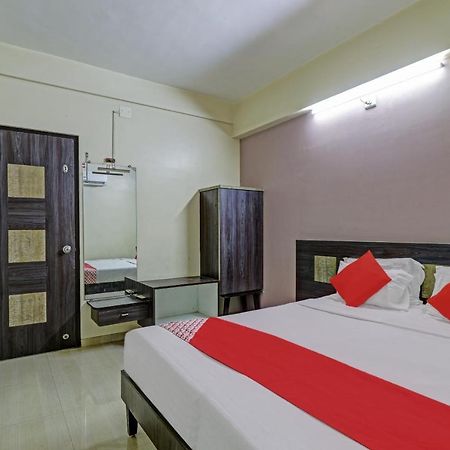 Oyo 82461 Hotel Darshan Banquet And Rooms Surat Eksteriør billede